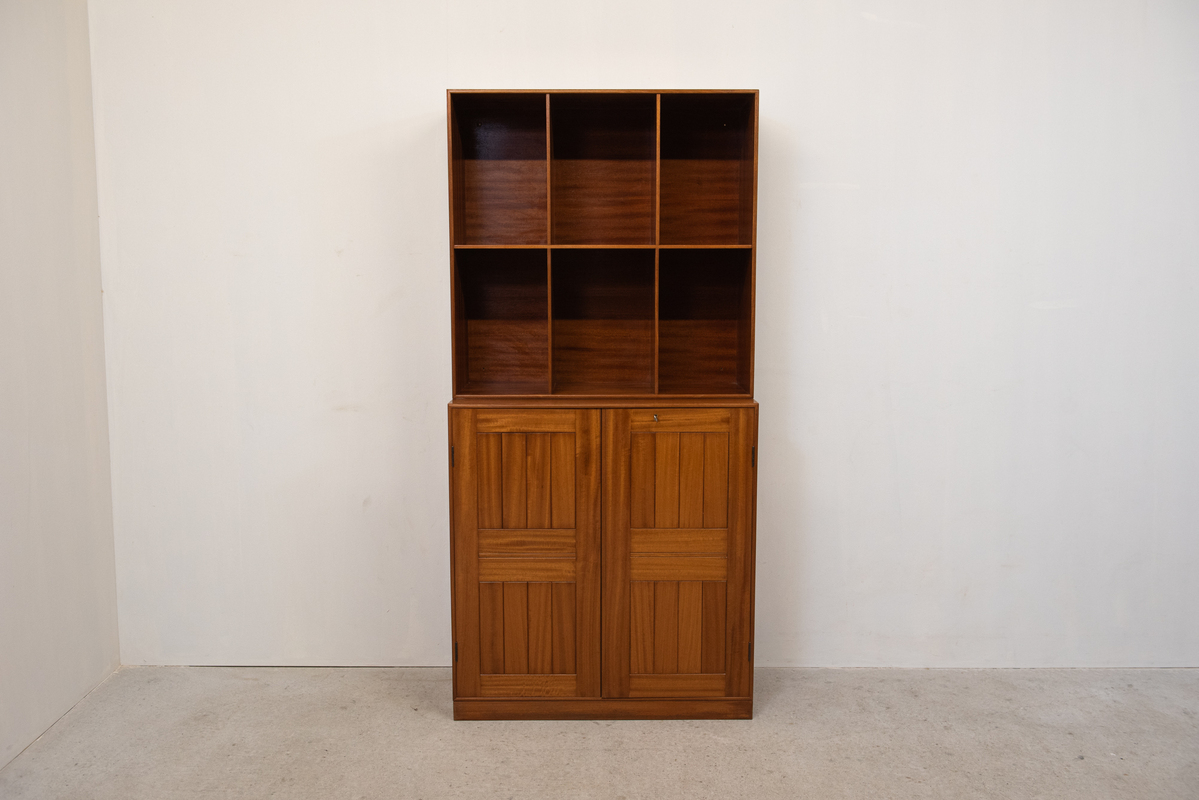 Cabinet+Bookshelf+Base/Mogens Koch