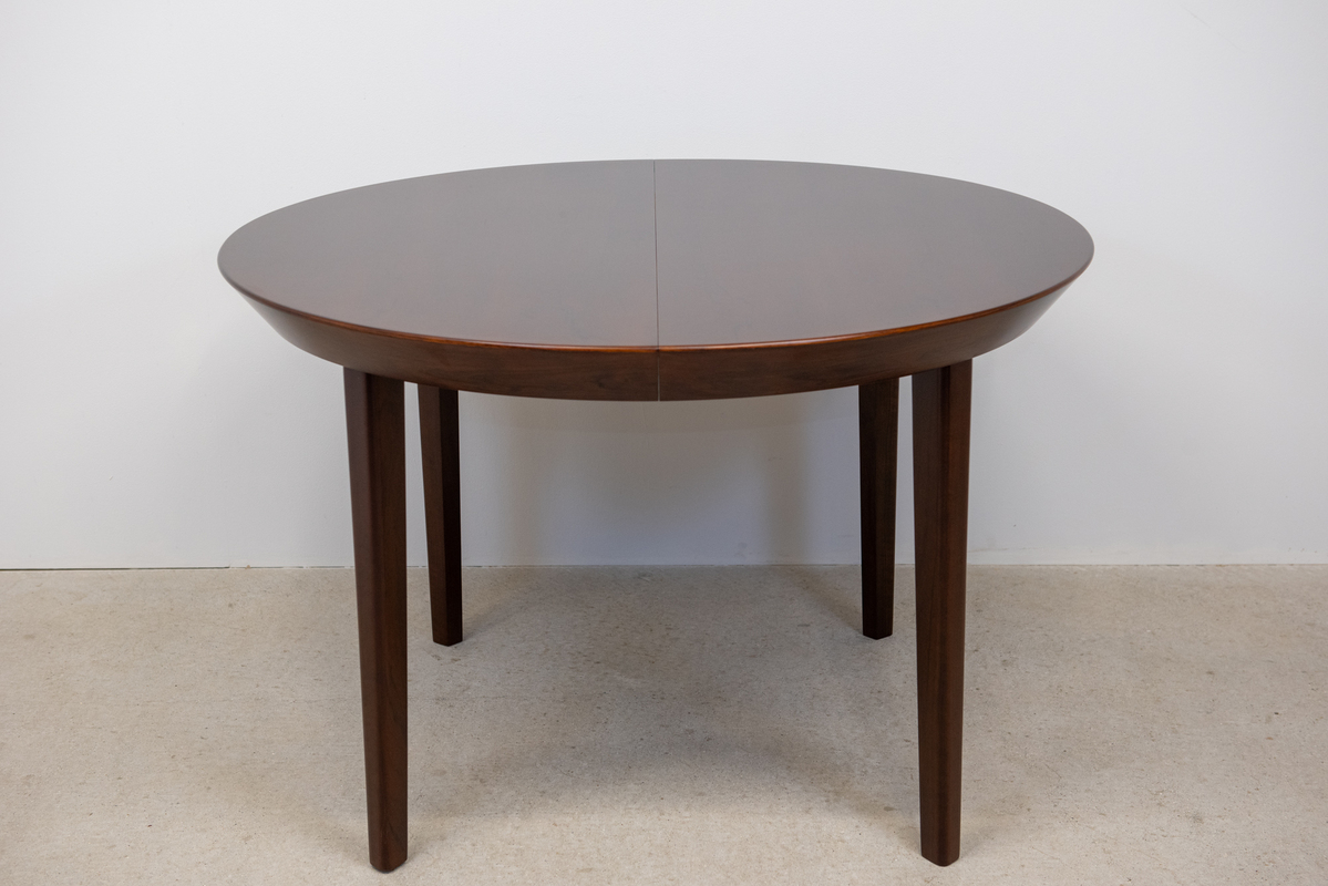 Dining Table R/ROSE