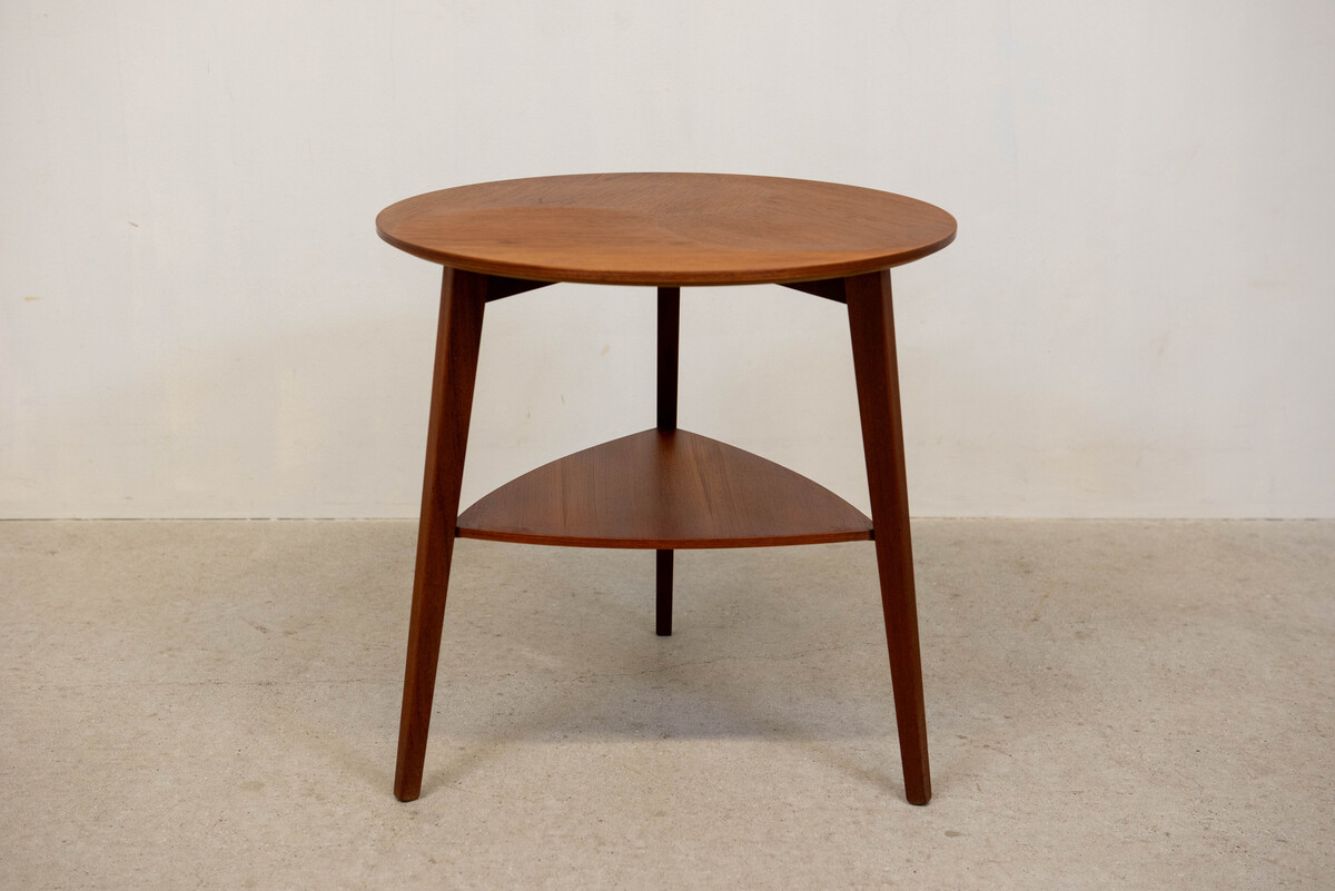 Side Table R/Holgar George Jensen