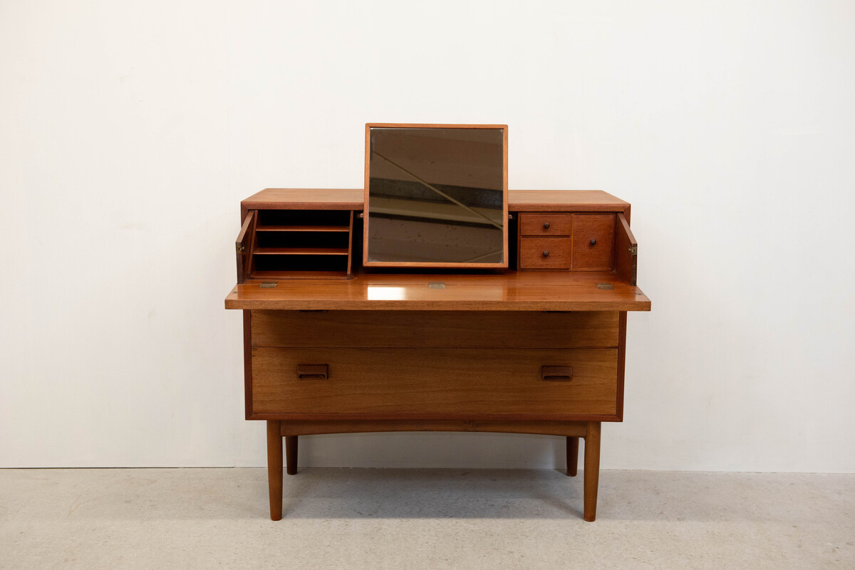 Dresser Chest/B.Mogensen