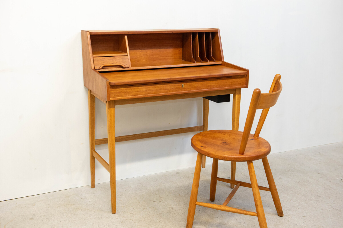 Dresser Desk SOLD