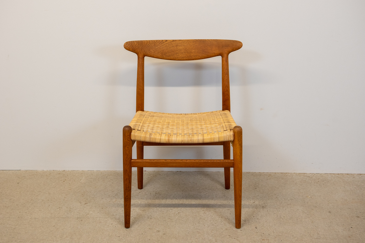 Chair W2