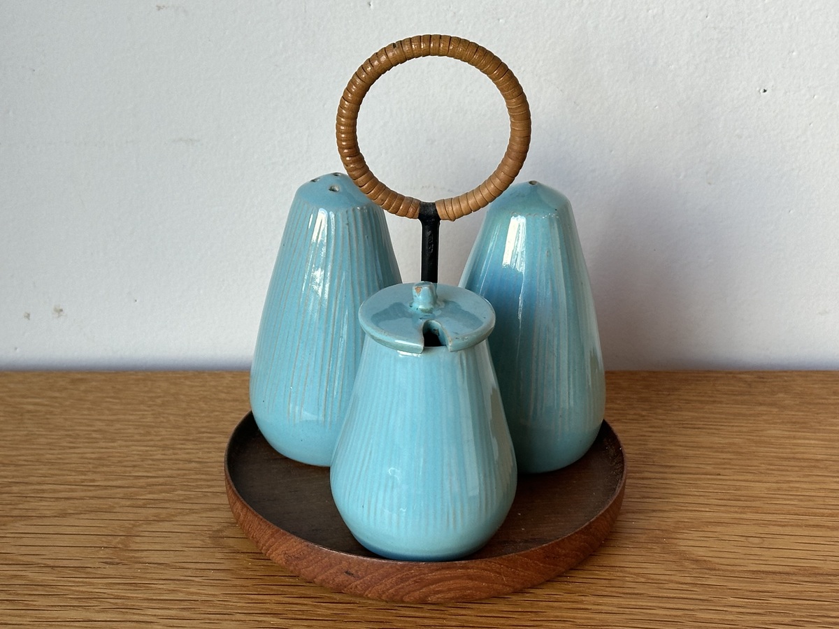 Ceramic Salt & Pepper set