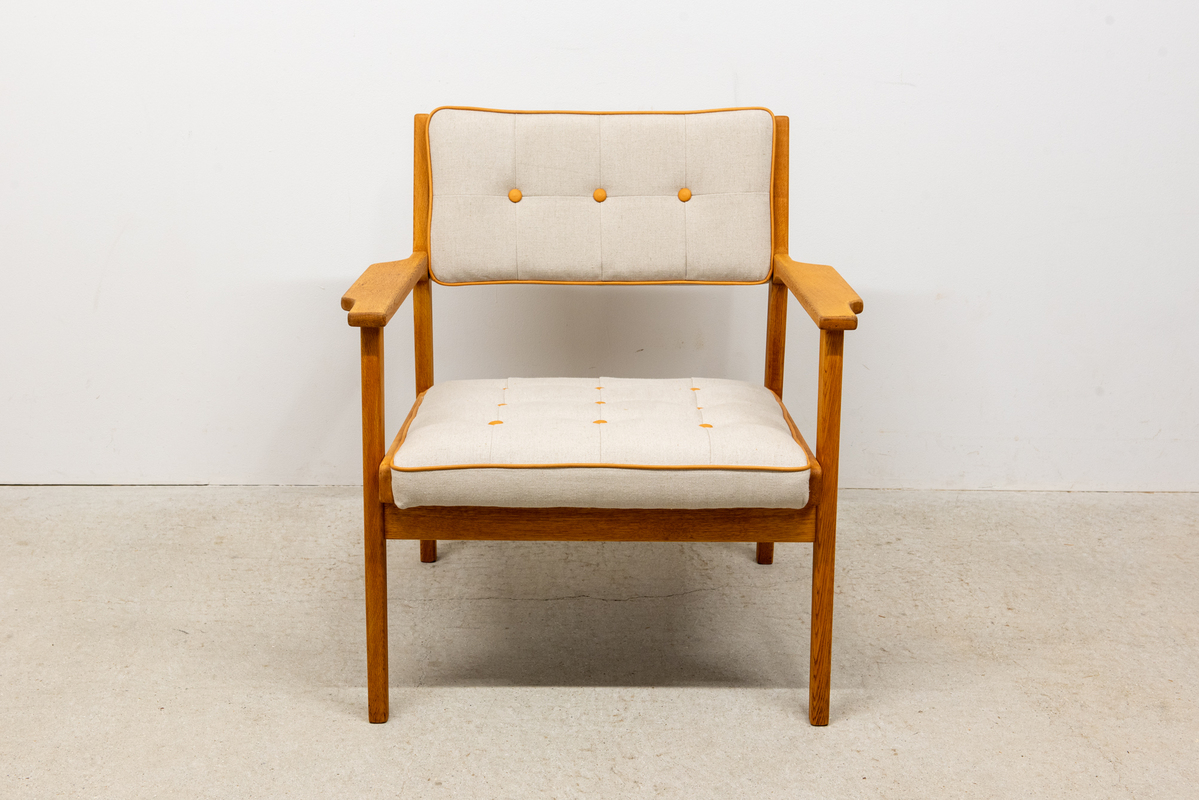 Easy chair 